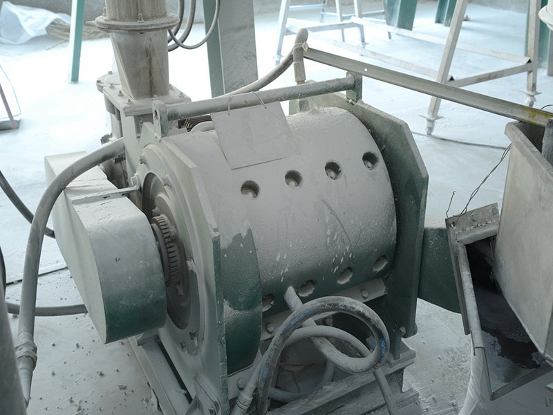 crusher for grinding powder