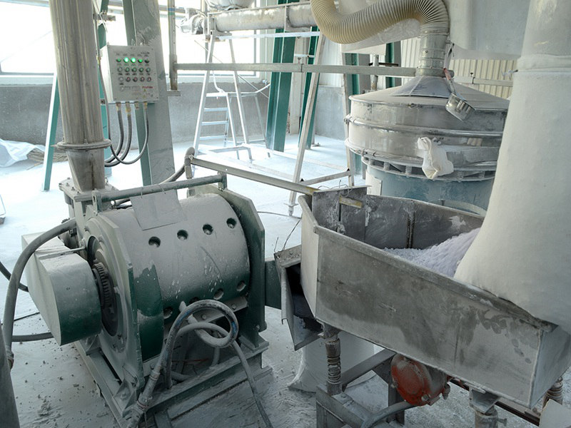 crusher for melamine production