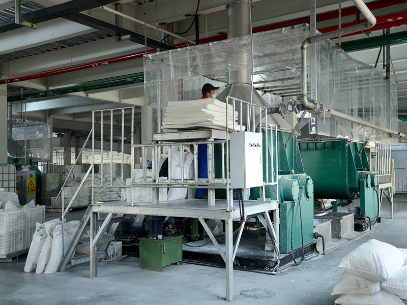 urea molding compound production